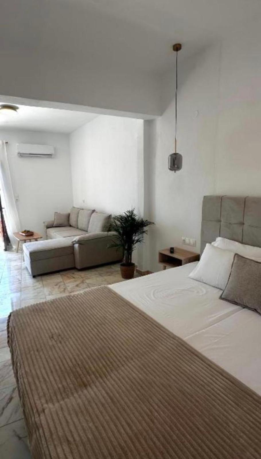 Stefanis House Hotel สเกียธอสทาวน์ ภายนอก รูปภาพ